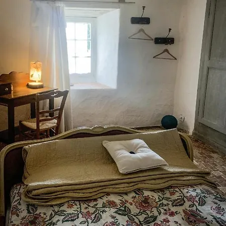 Bed & Breakfast Valtro Le Nid - Logement Entier Proche 24 Heures Du Mans Et Grottes De Saulges